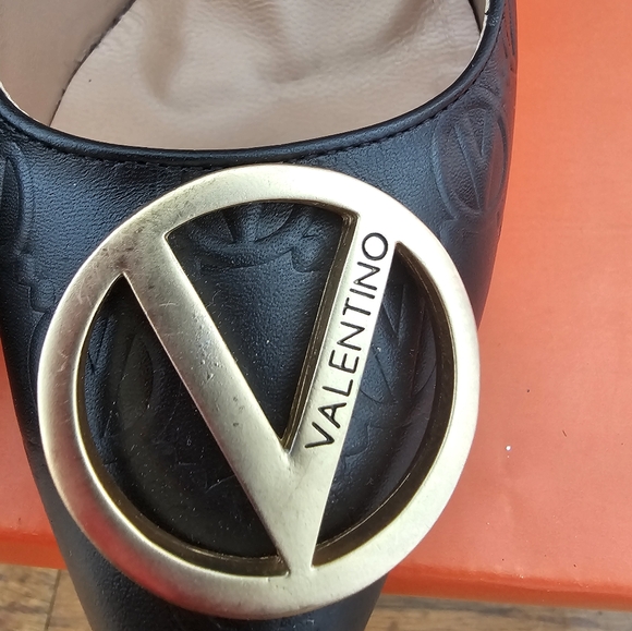 Valentino By Mario Valentino Clara Pump NEW - Picture 11 of 11